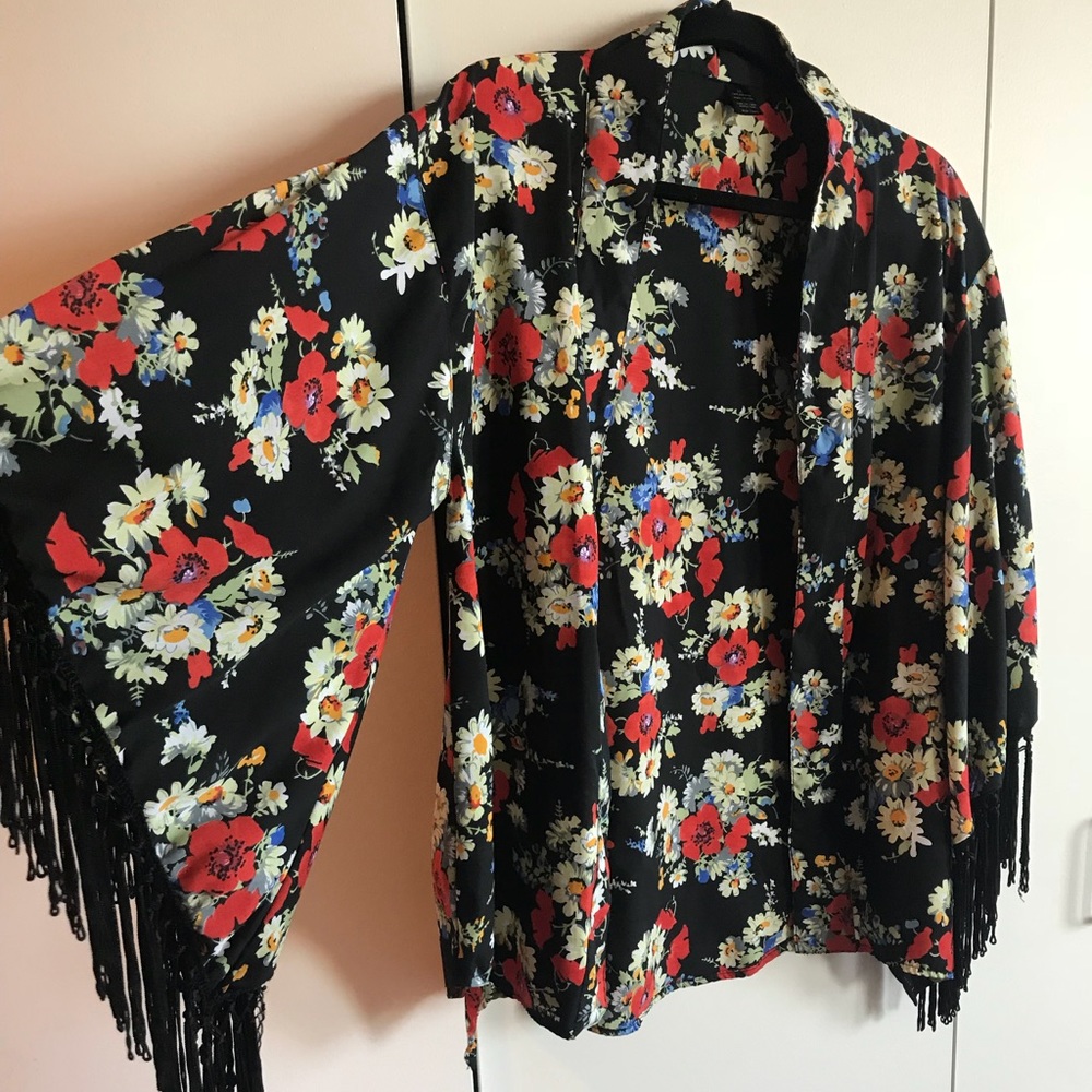 Floral & fringe boho kimono